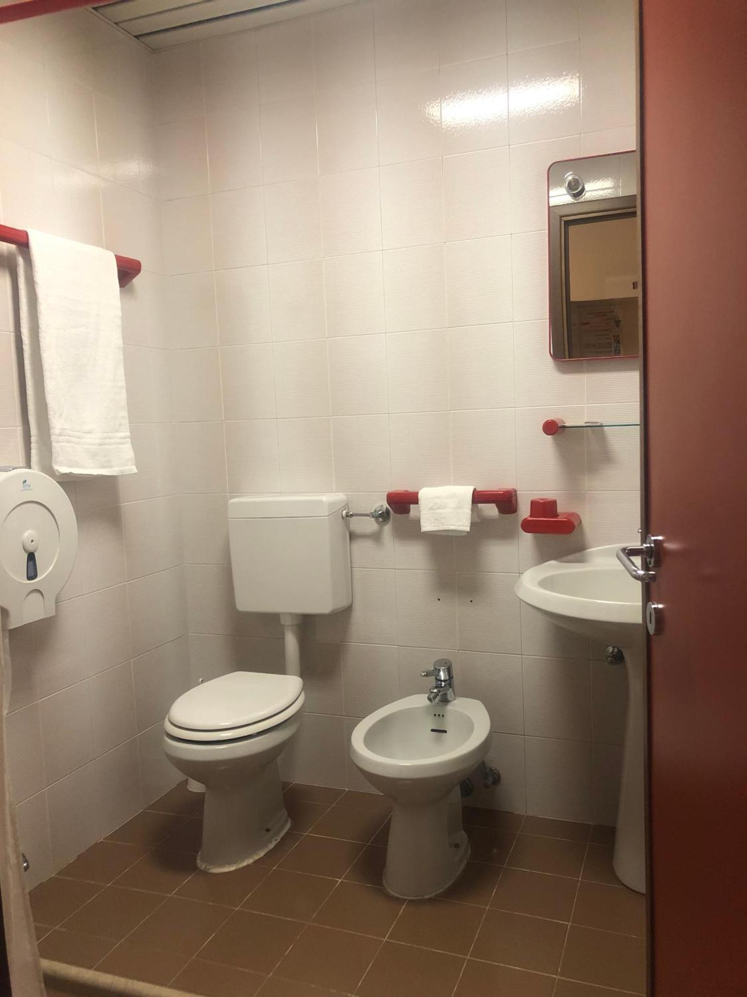 Albergo Casa Dell'Ospite بريشا المظهر الخارجي الصورة